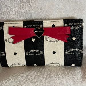 Betsy Johnson wallet